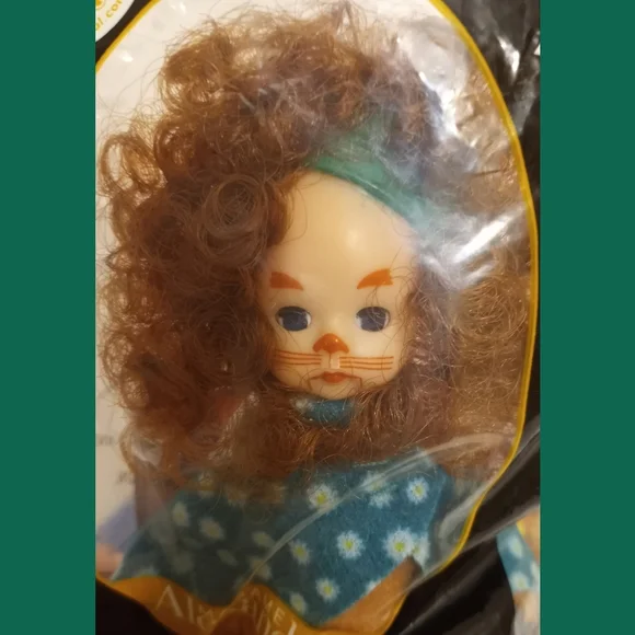 Madame Alexander 'Wizard Of Oz' "Cowardly Lion" McDonald's Toy - Picture 2 of 6